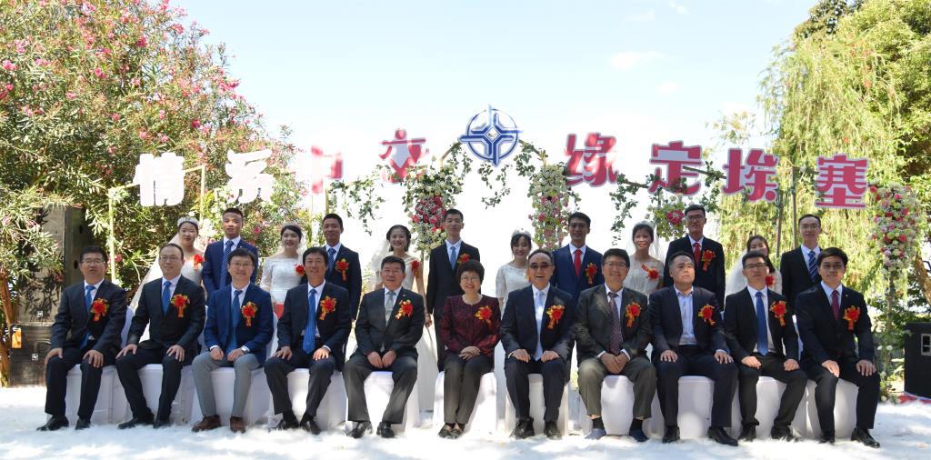 領導合影_看圖王1111.jpg